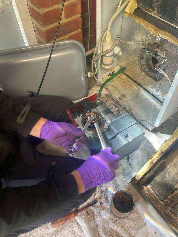 oil boiler servicing Lyndey